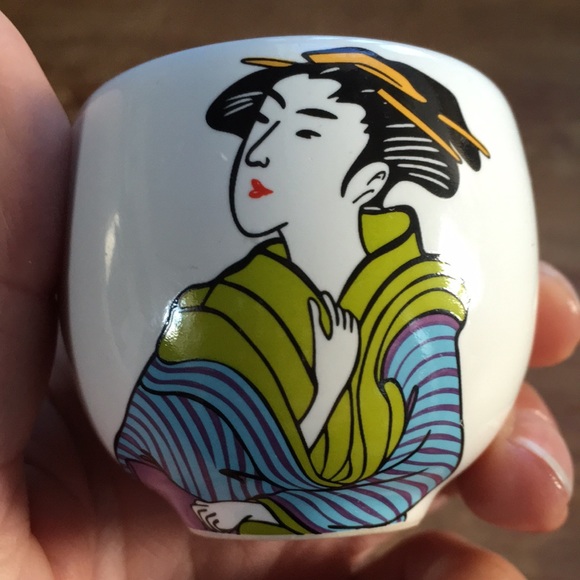 Set of 2 Japanese sake 🍶 cups - Picture 9 of 11